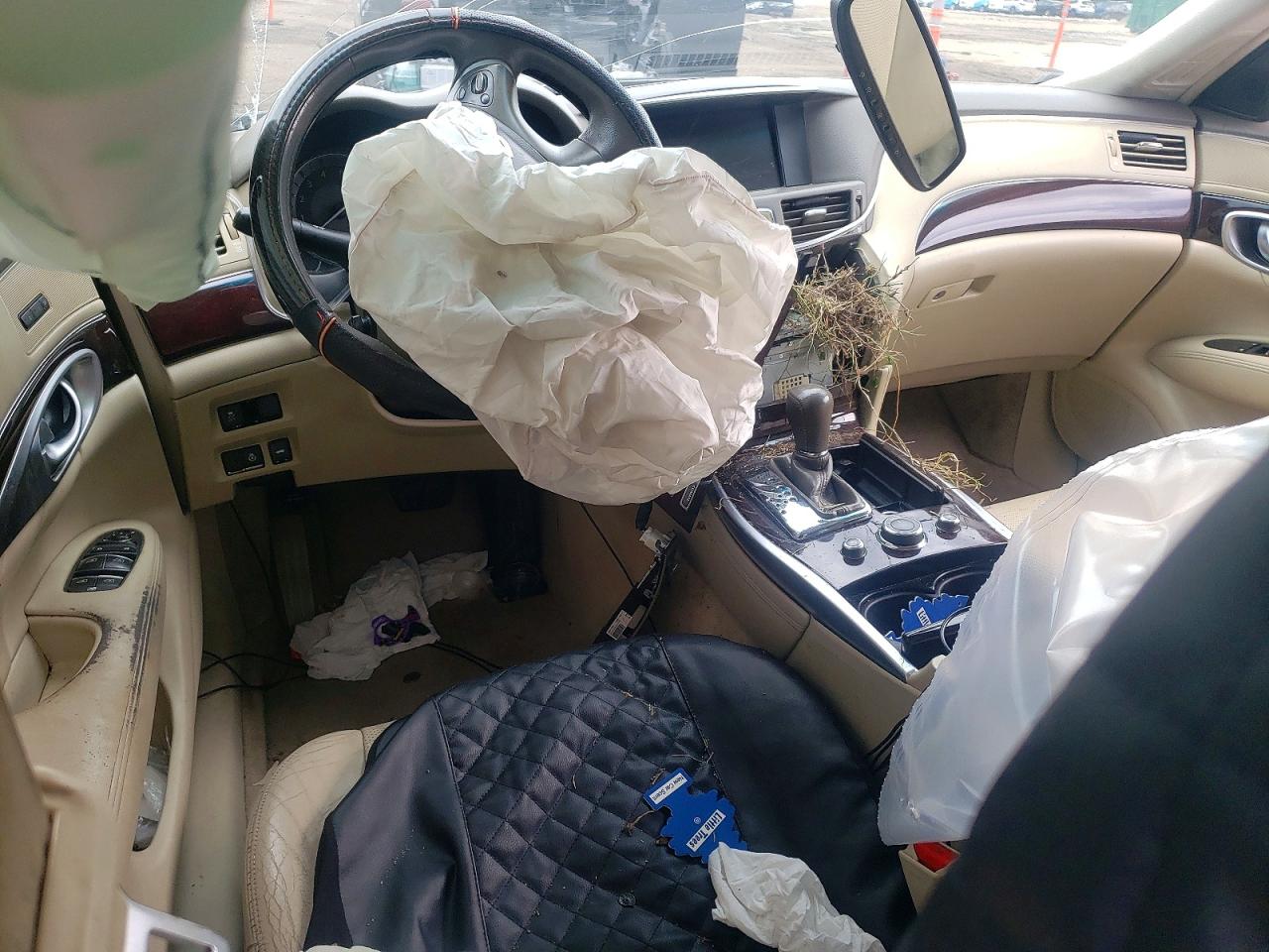INFINITI M37 Base