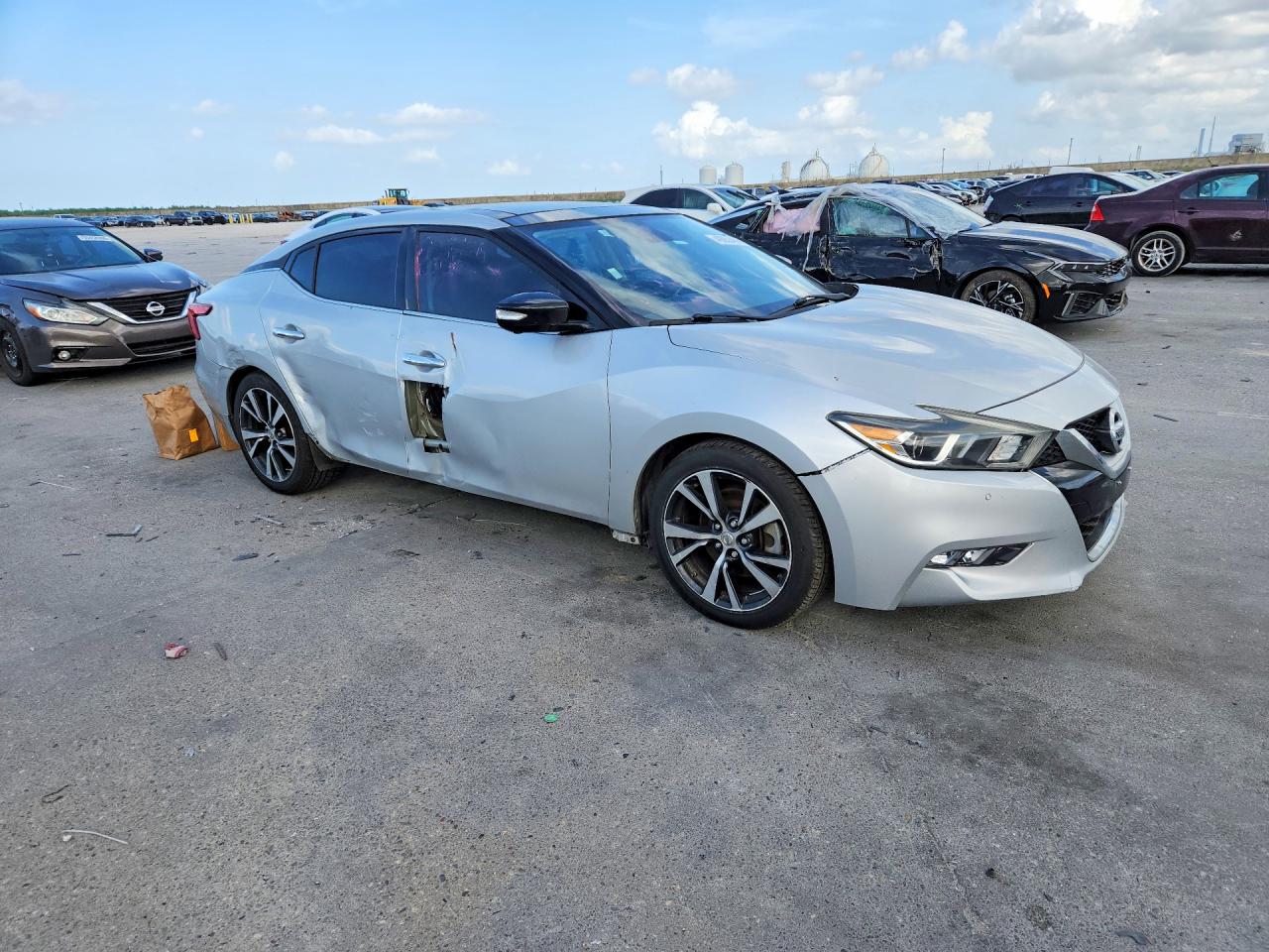 Nissan Maxima Platinum