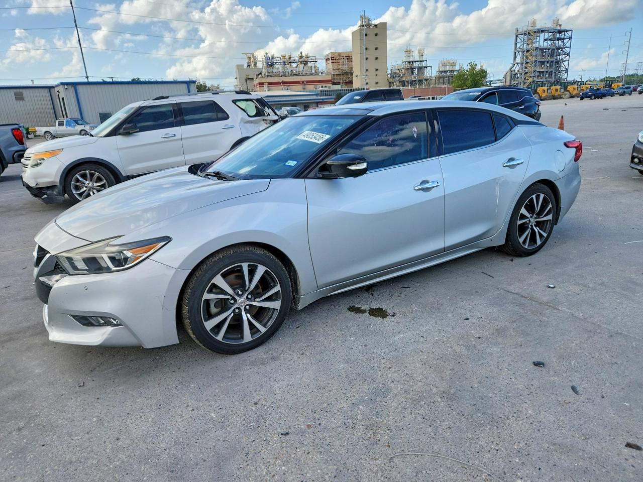 Salvage Nissan Maxima Image