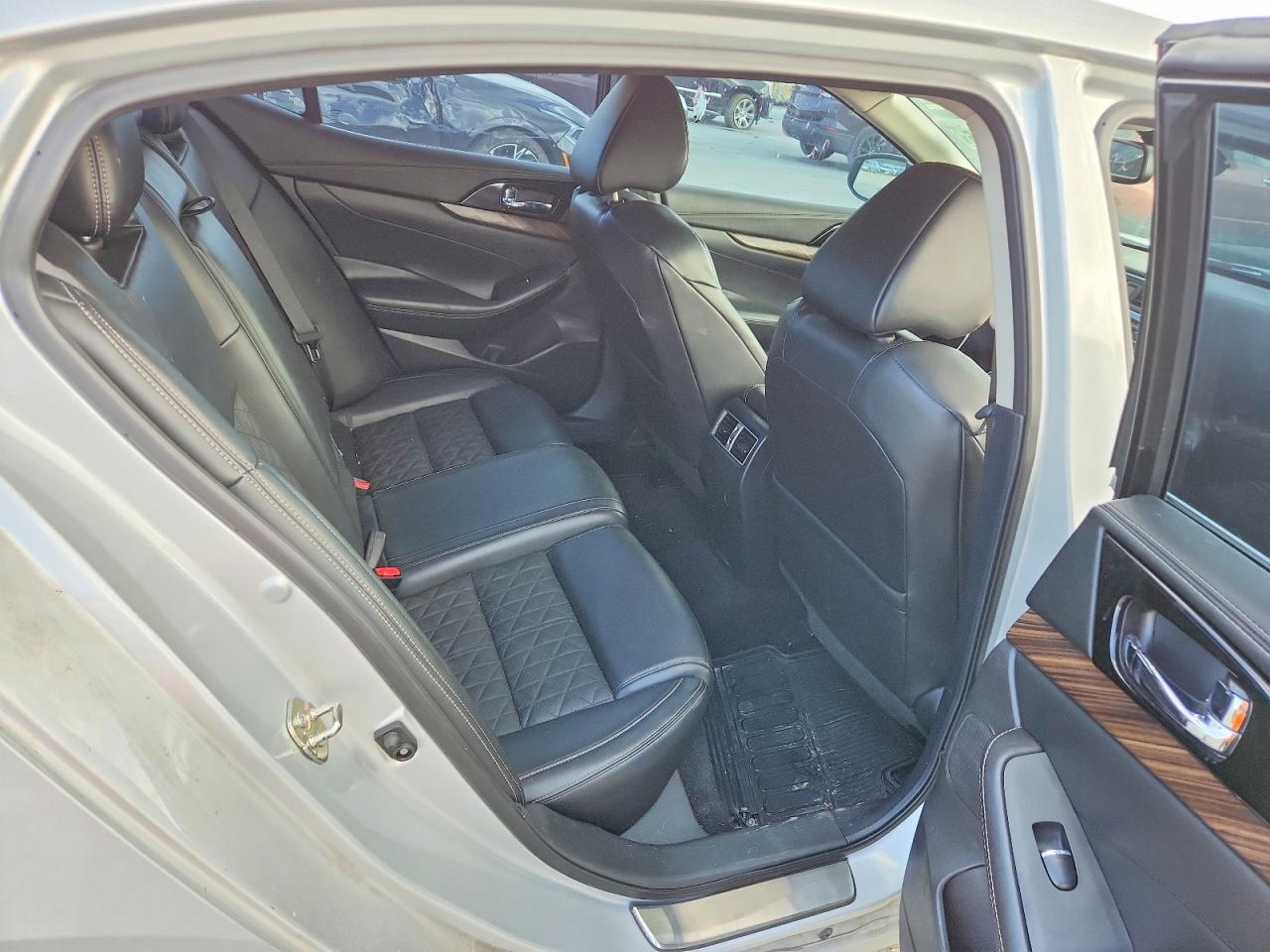Nissan Maxima Platinum