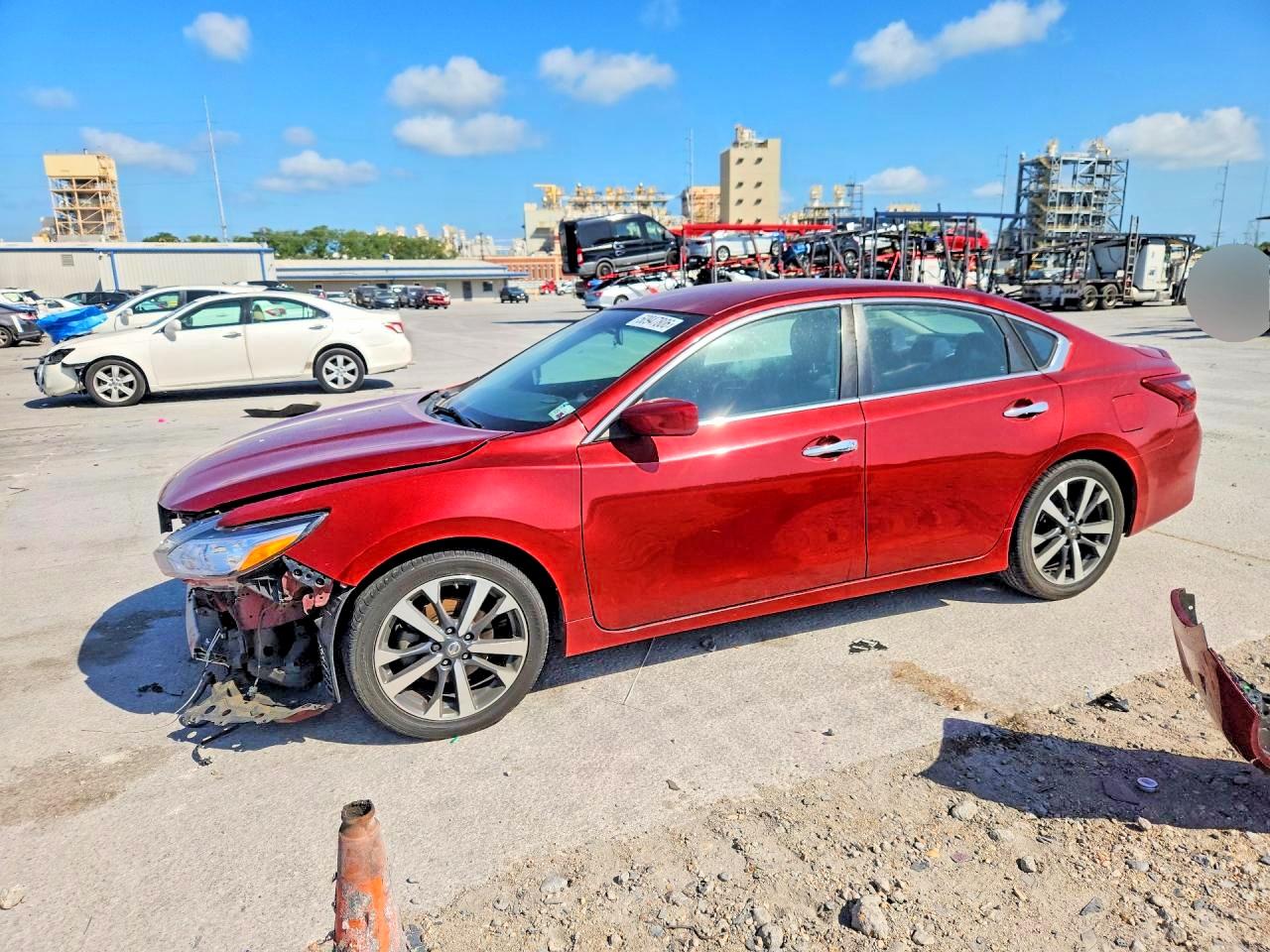 Salvage Nissan Altima Image