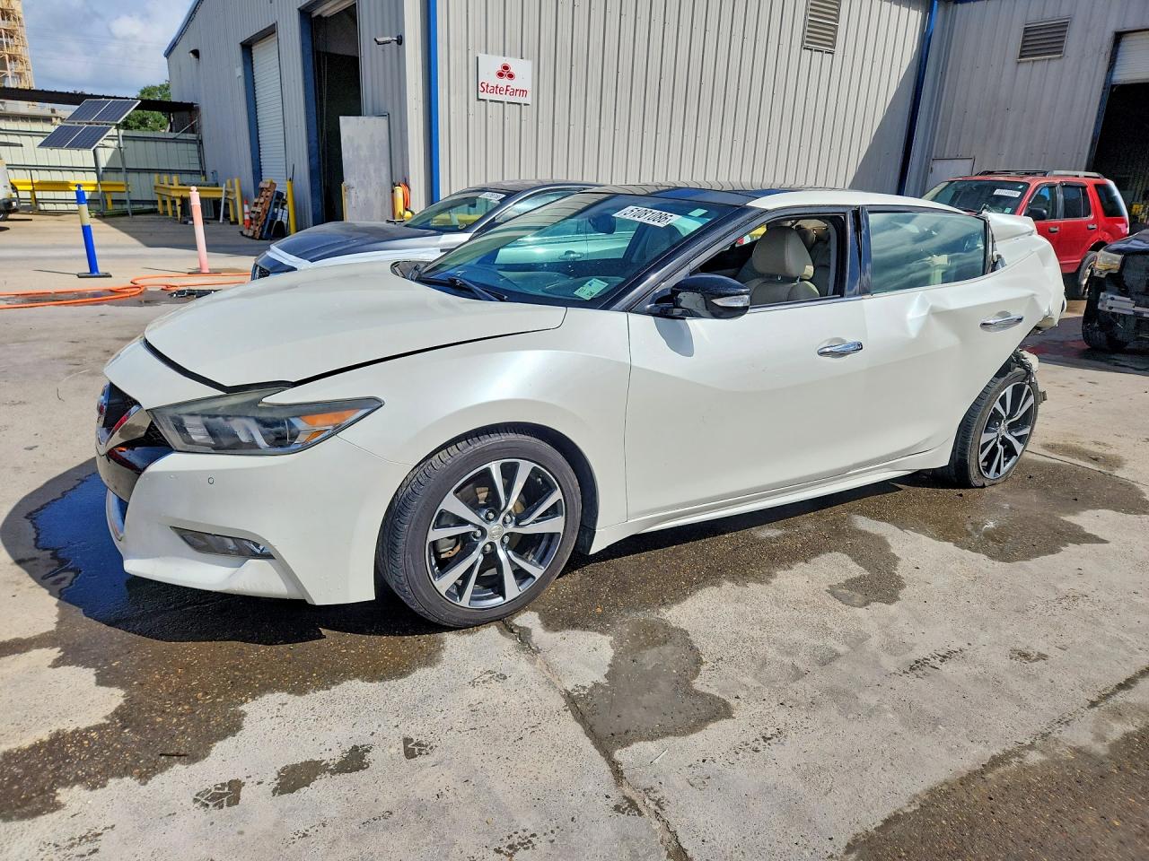 Salvage Nissan Maxima Image