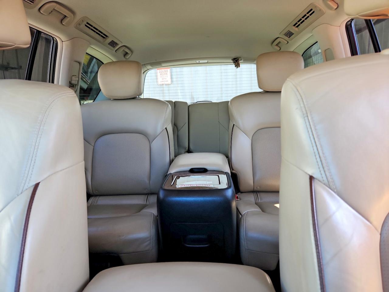 Nissan Armada Platinum