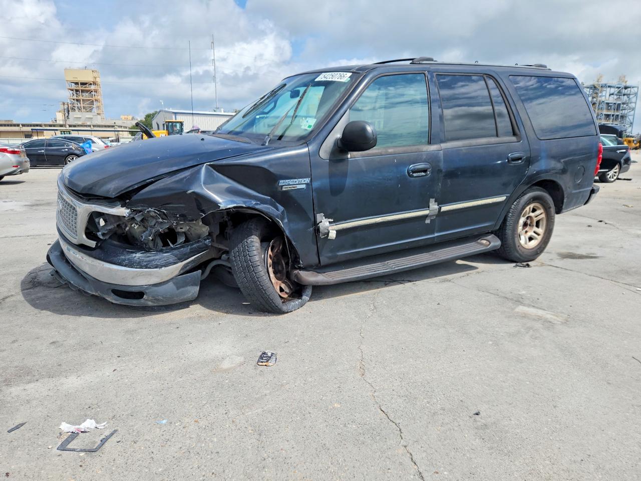 Salvage Ford Expedition Image