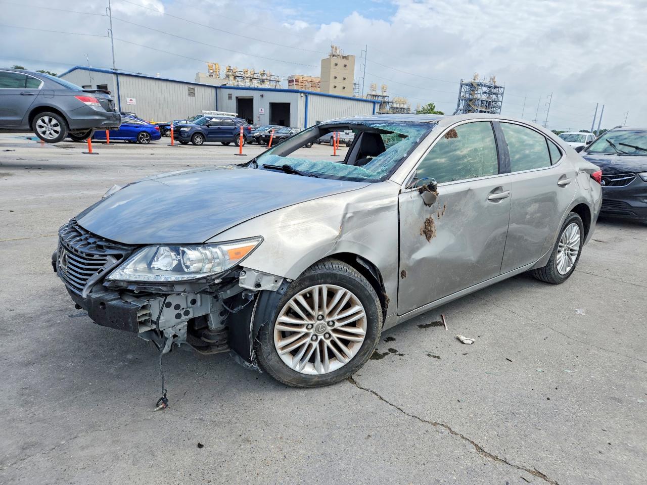 Salvage Lexus Es Image