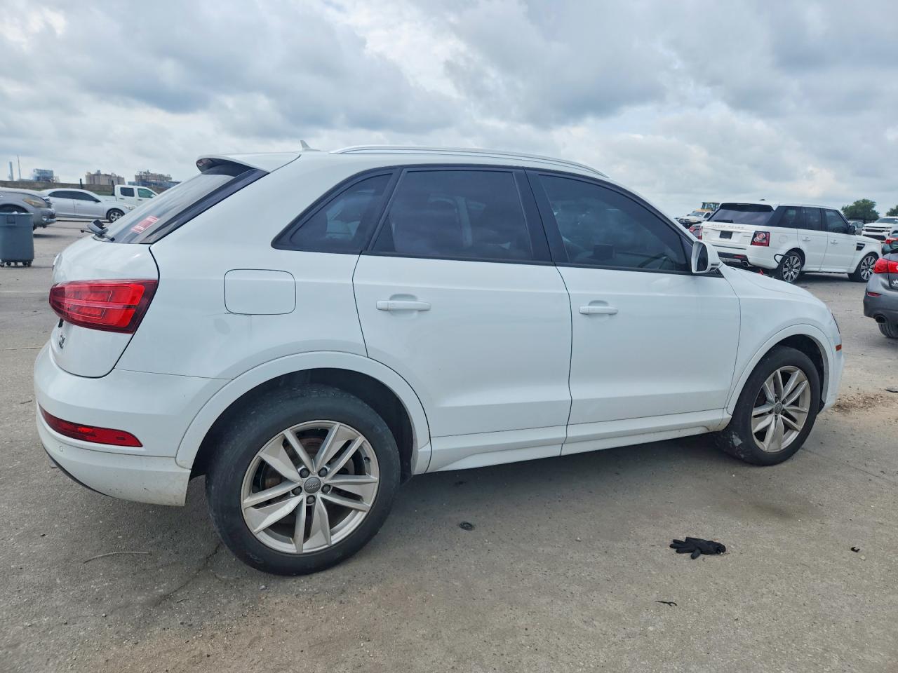Audi Q3 Premium
