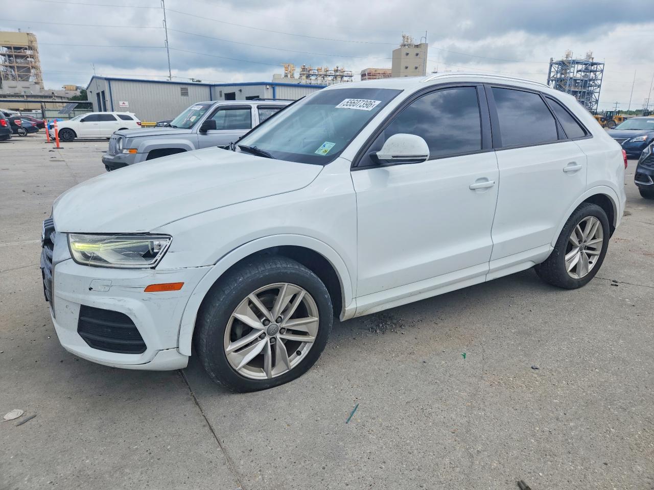 Salvage Audi Q3 Image