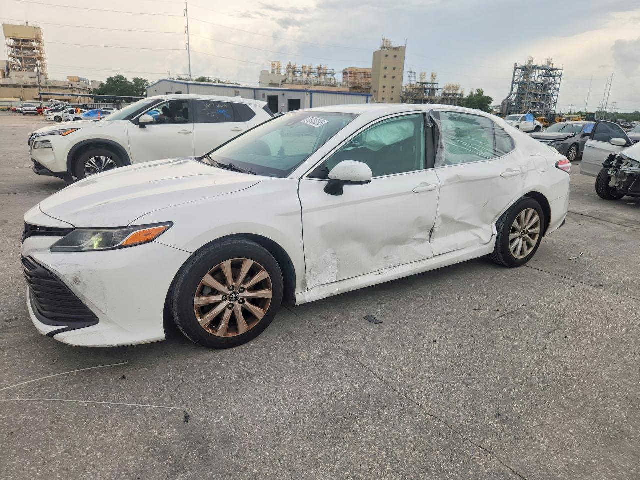 Salvage Toyota Camry Image