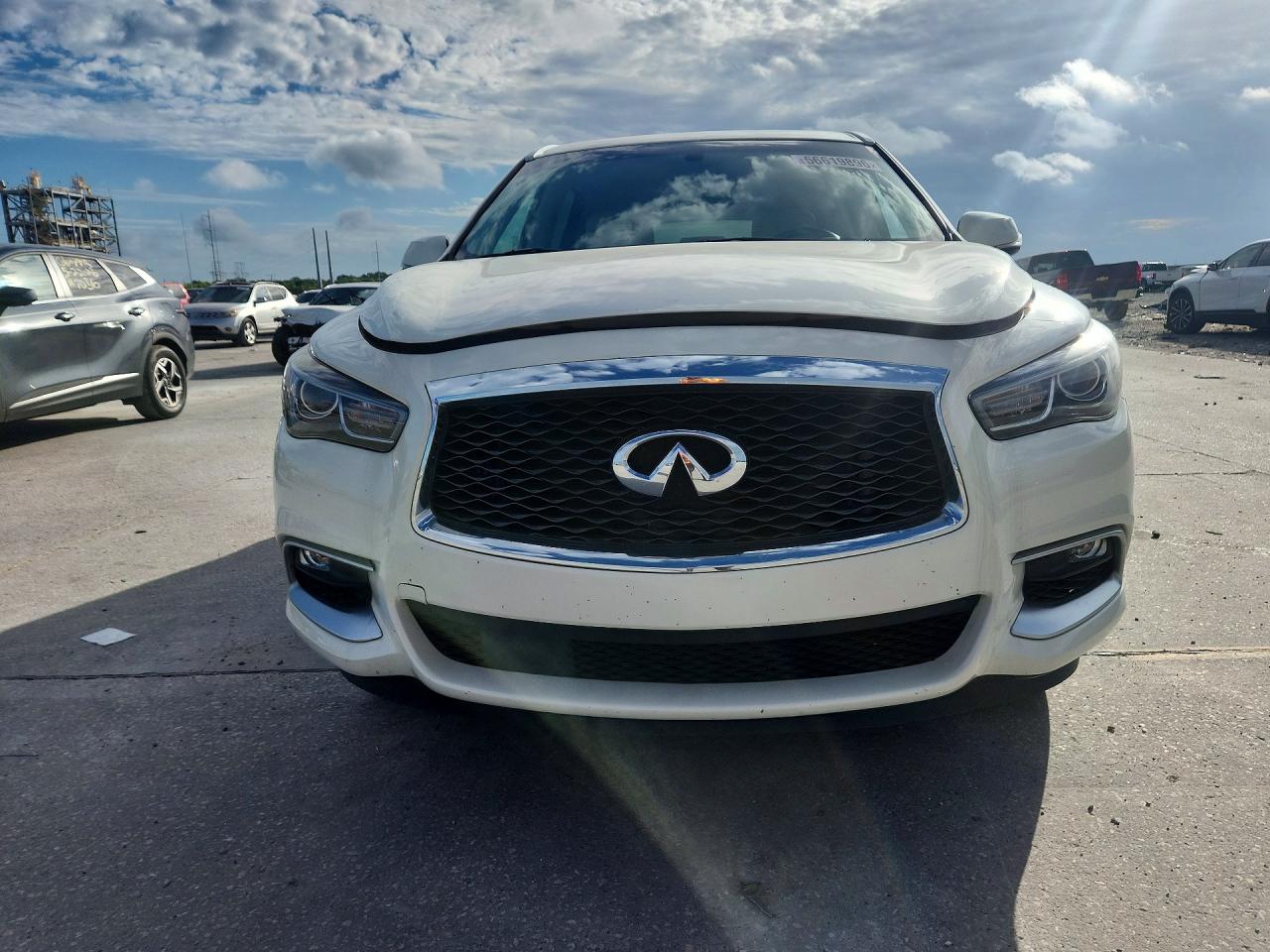 INFINITI Qx Base