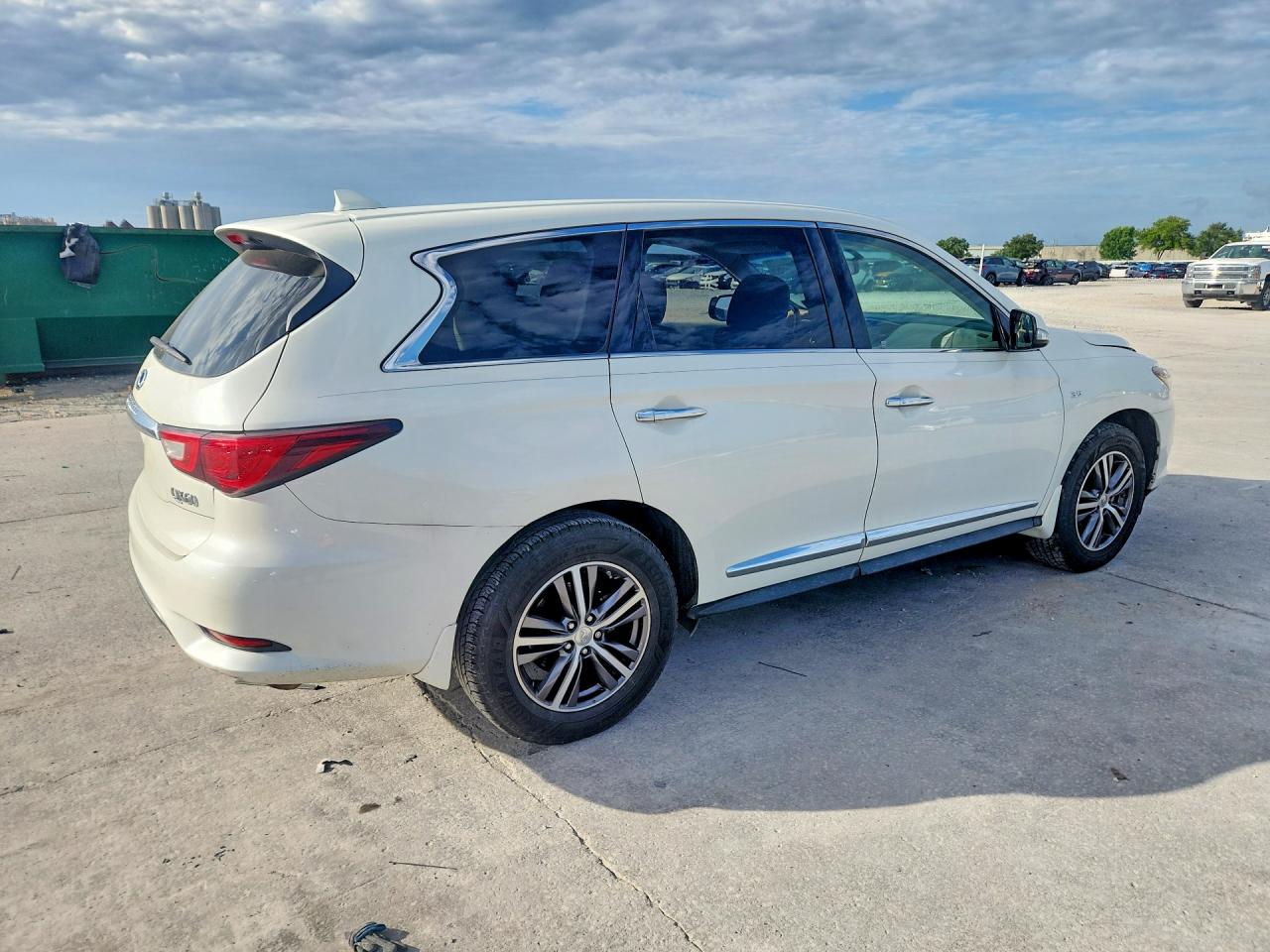 INFINITI Qx Base