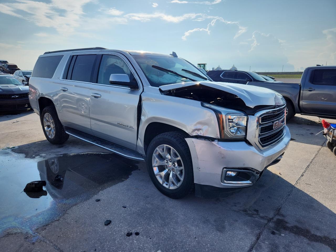 GMC Yukon C1500 Slt