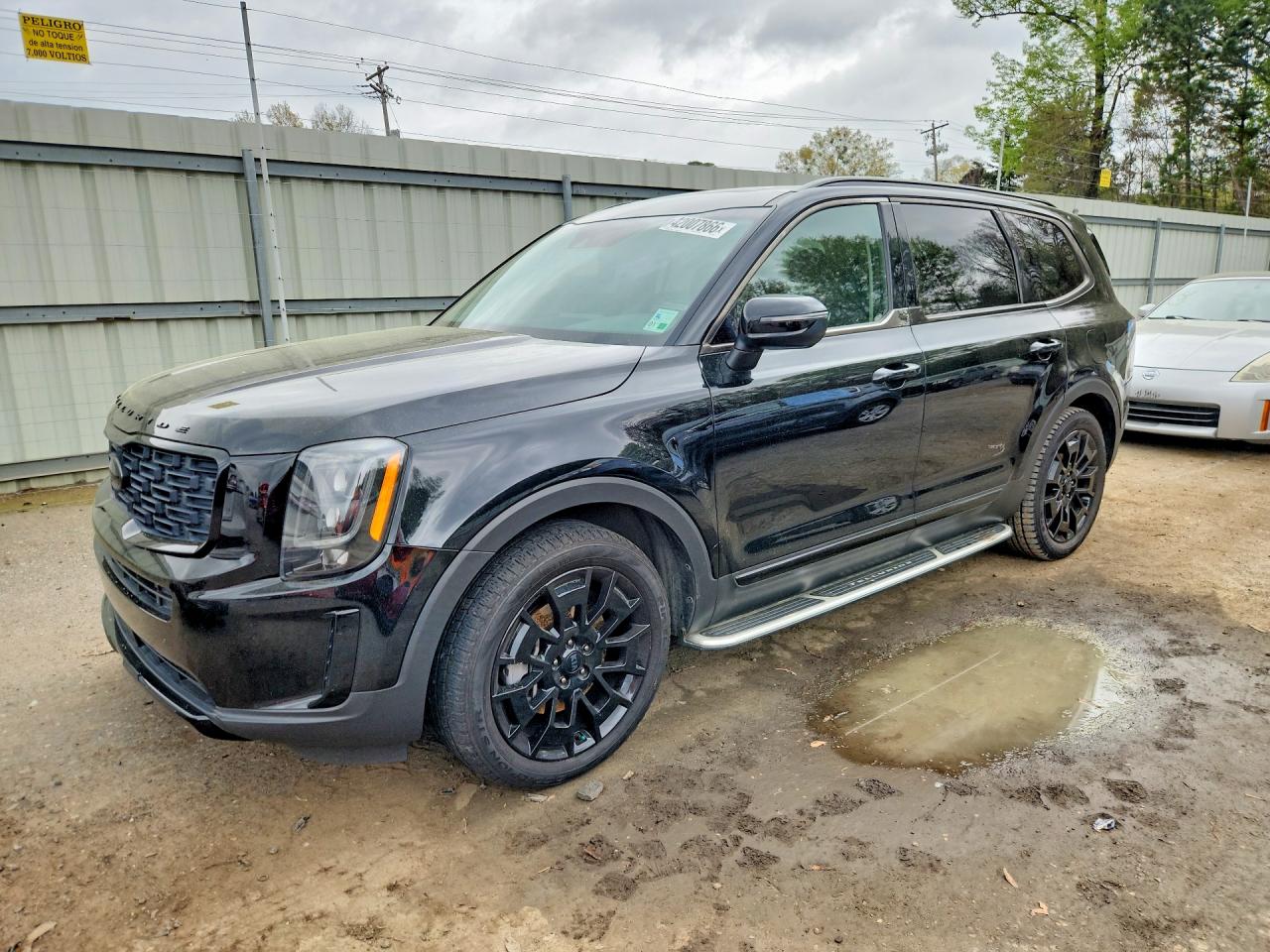 Salvage Kia Telluride Image