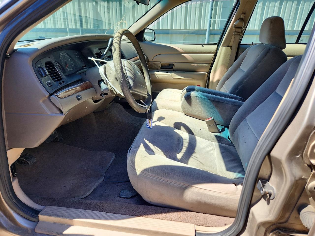 Ford Crown Vic