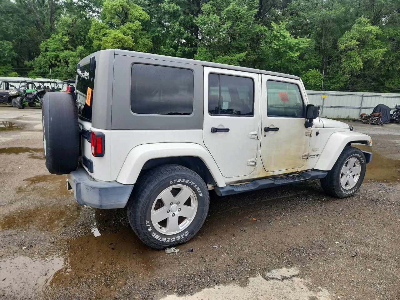 Jeep Wrangler Sahara