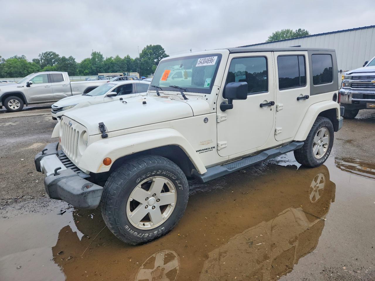 Salvage Jeep Wrangler Image