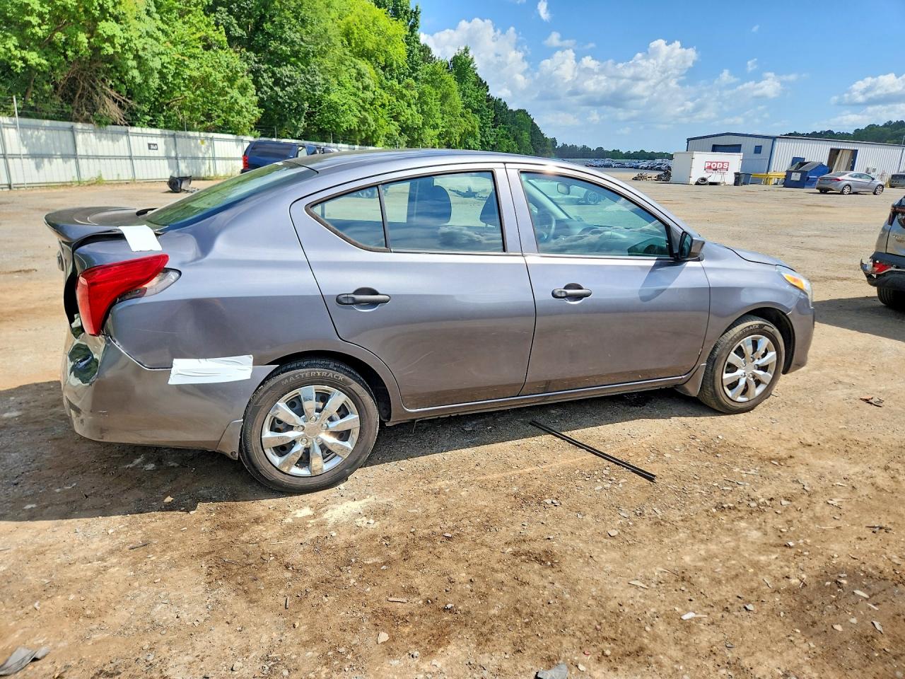 Nissan Versa S Plus
