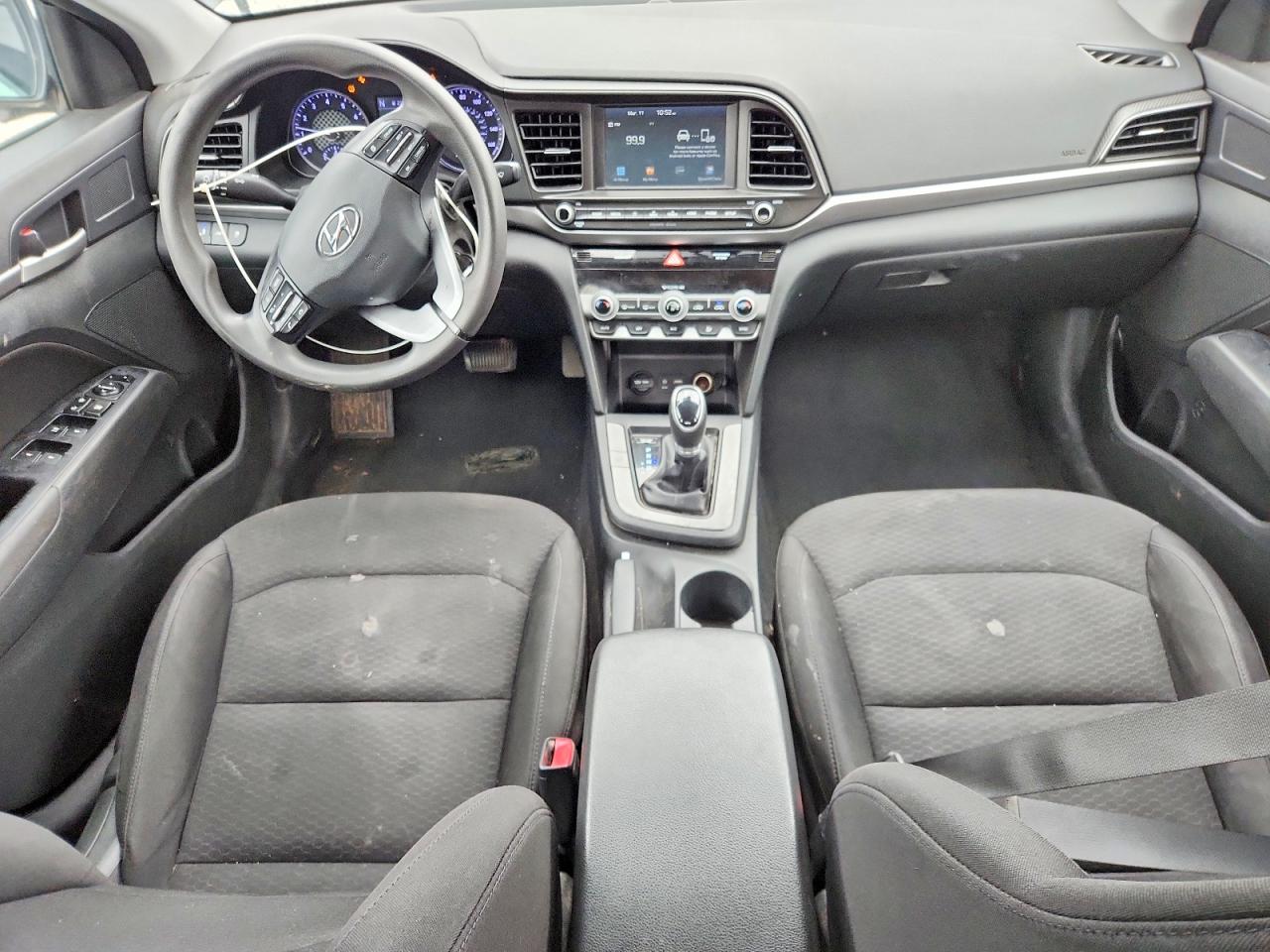 Hyundai ELANTRA Sel