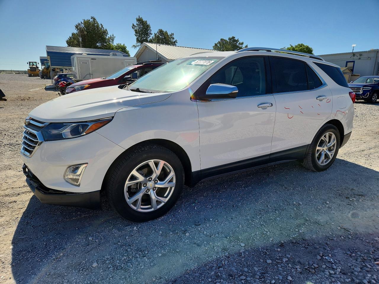 Salvage Chevrolet Equinox Image