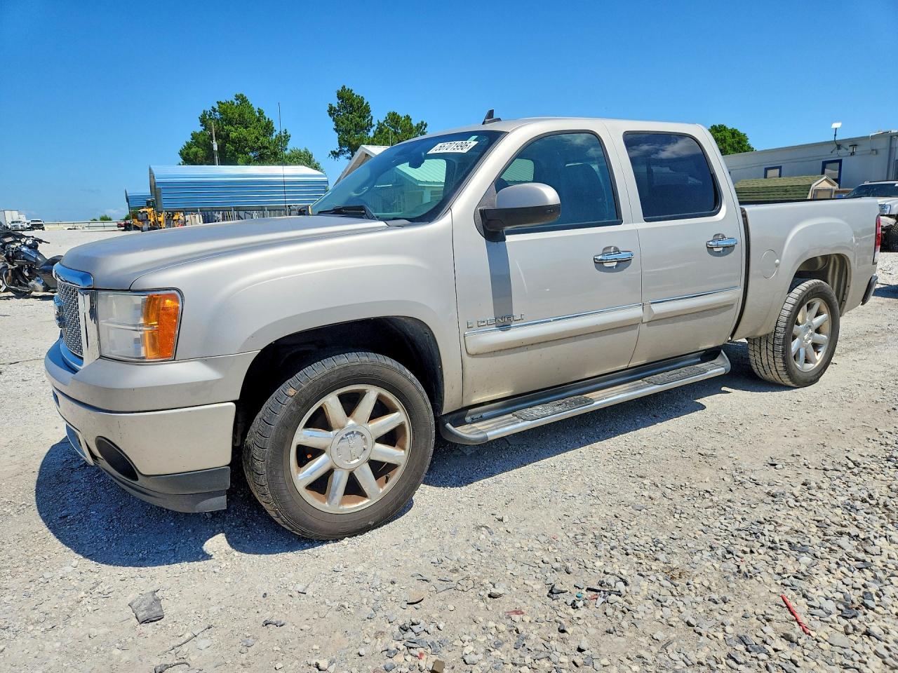 Salvage GMC Sierra Image