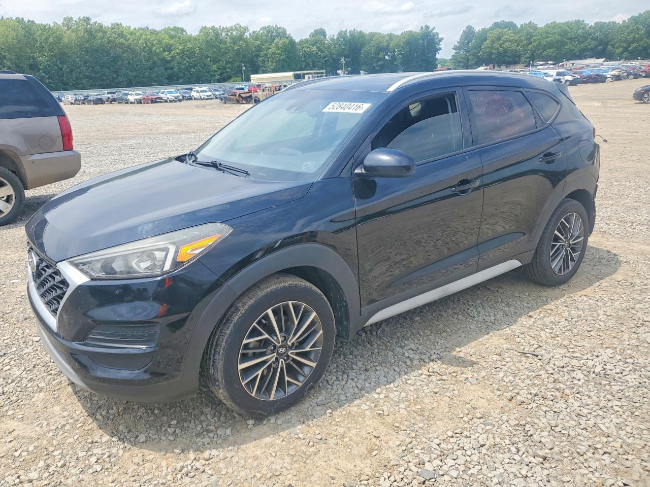 Salvage Hyundai TUCSON Image