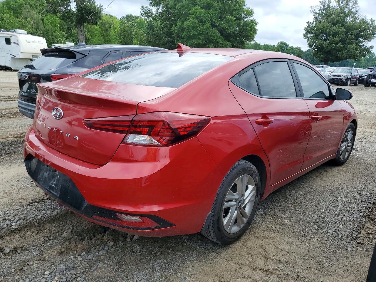 Hyundai ELANTRA Sel