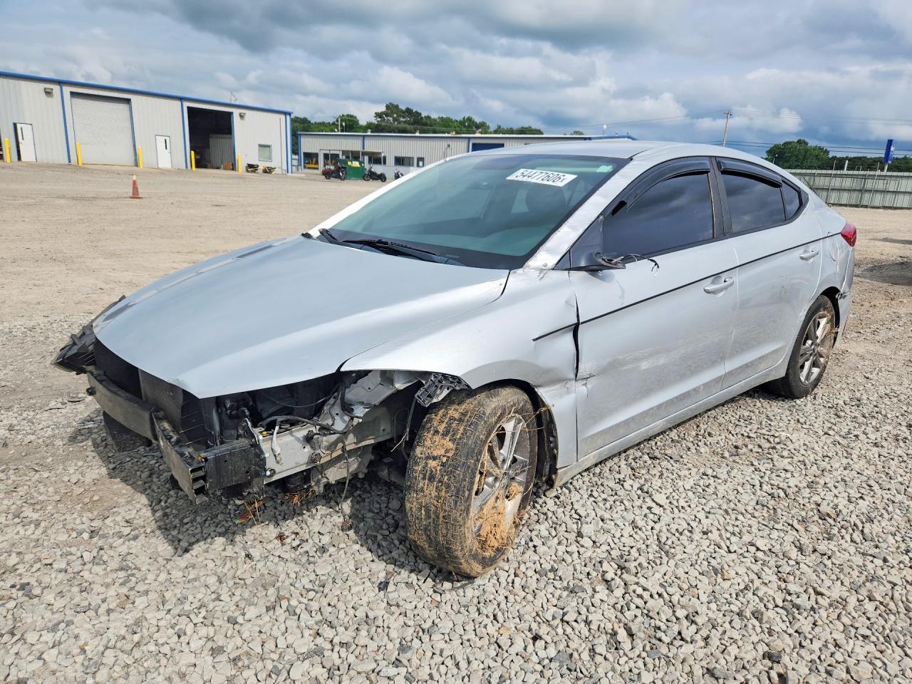 Salvage Hyundai ELANTRA Image