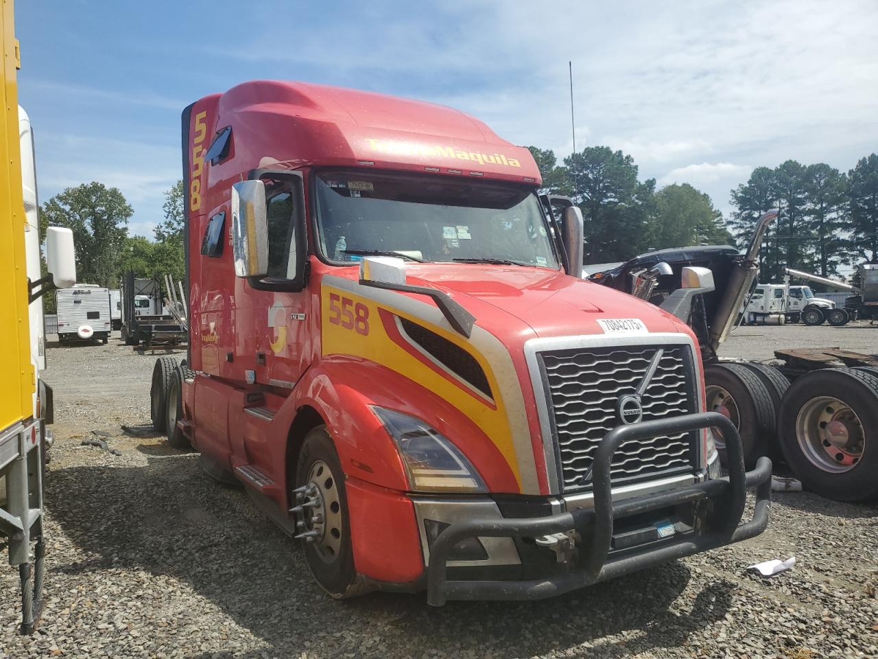 Salvage Volvo Vn Image