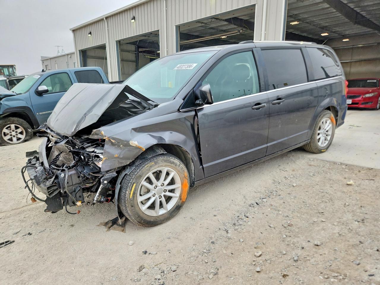 Salvage Dodge Caravan Image