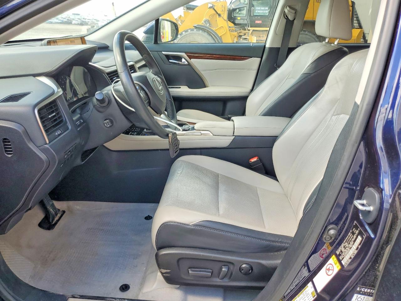 Lexus RX Base