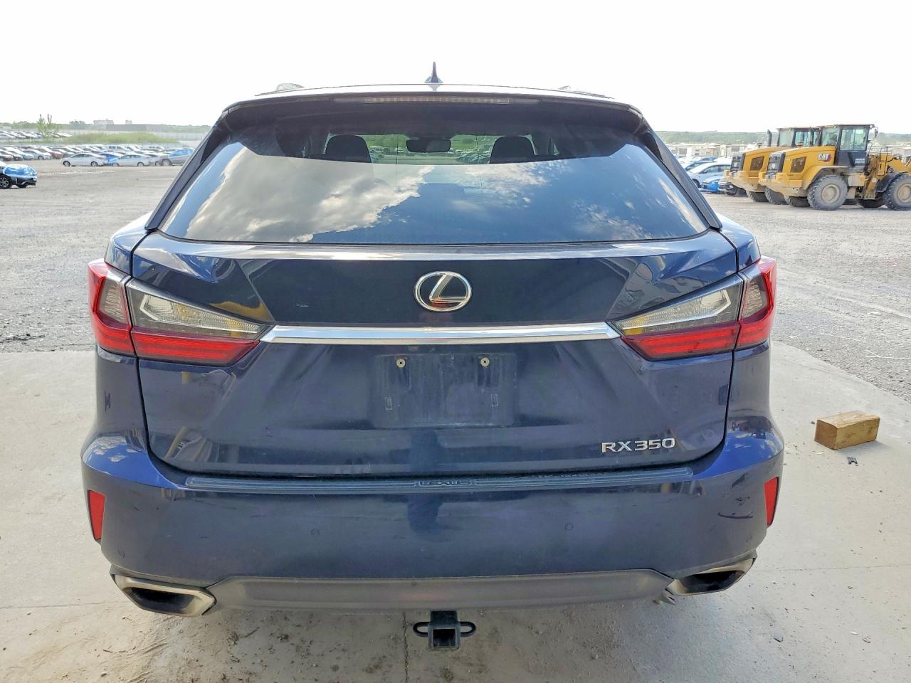 Lexus RX Base