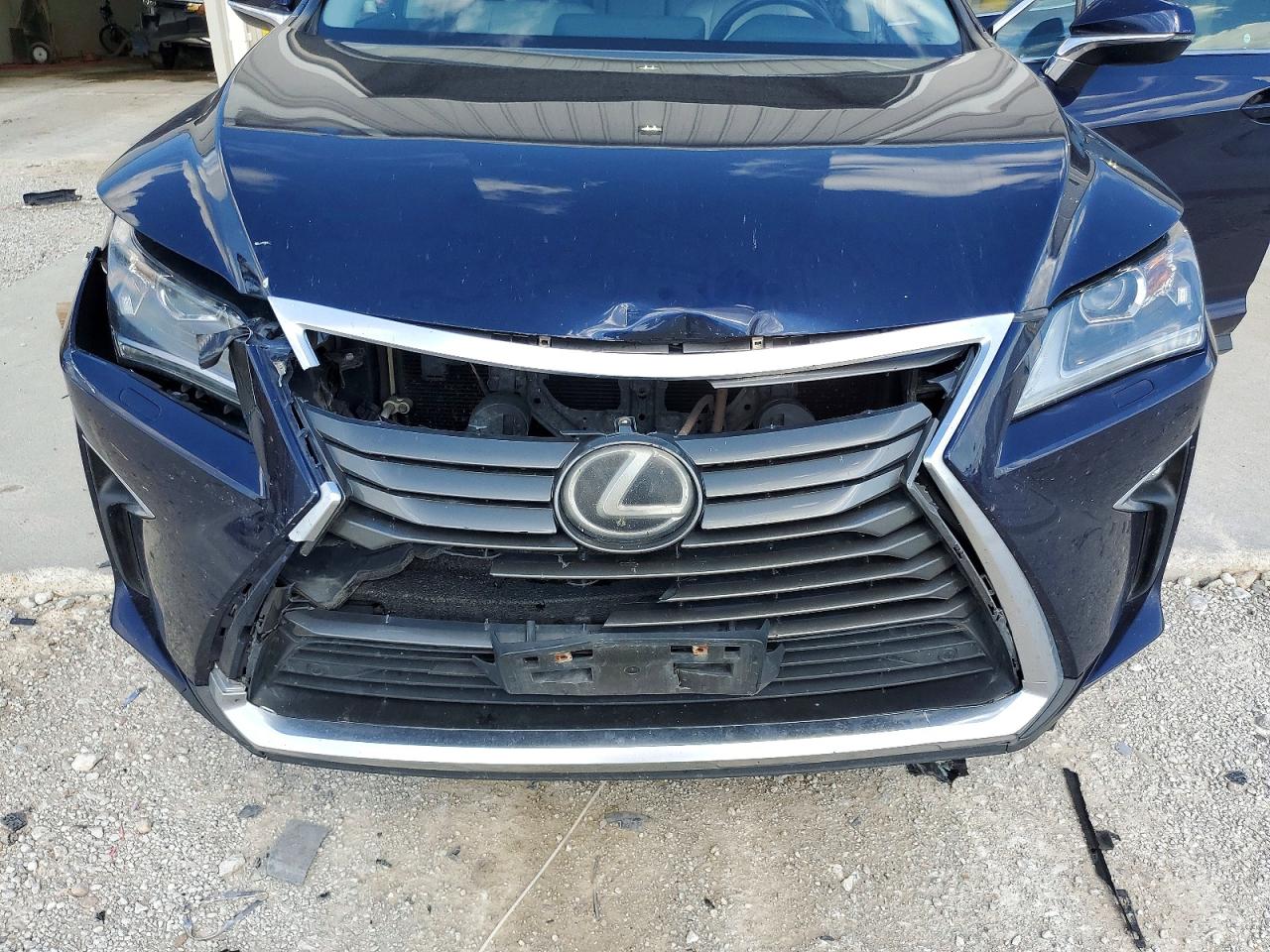 Lexus RX Base