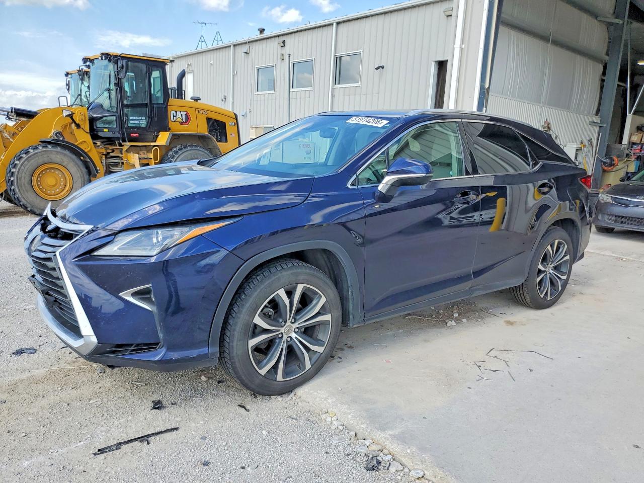 Salvage Lexus RX Image