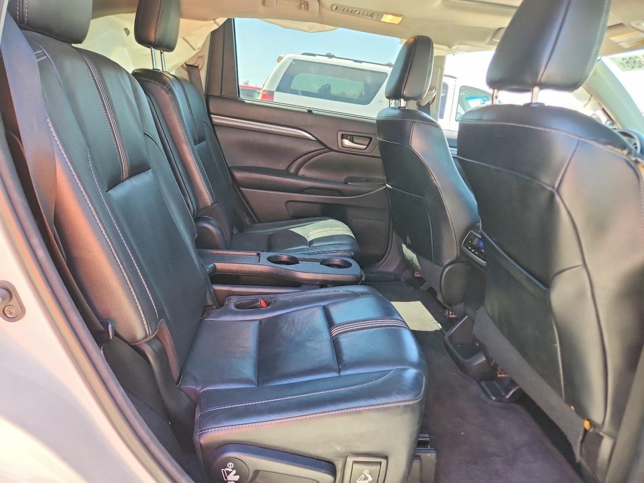 Toyota Highlander Se