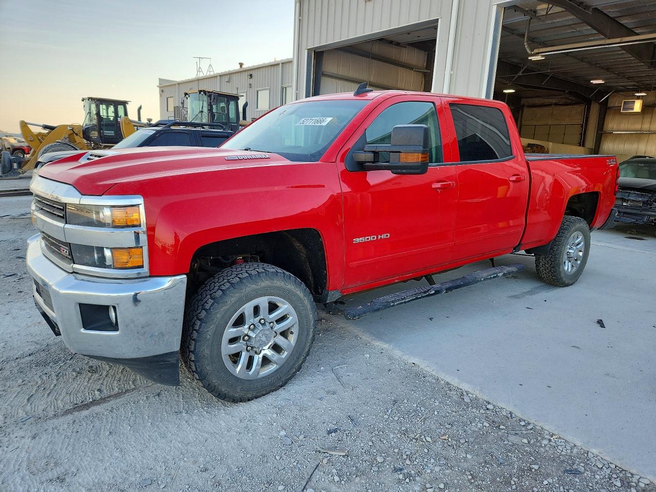 Salvage Chevrolet Silverado Image