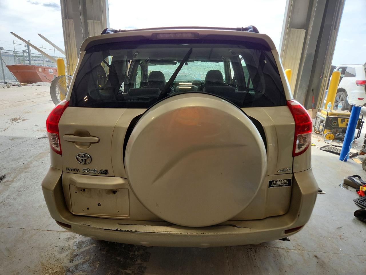 Toyota RAV4 Base