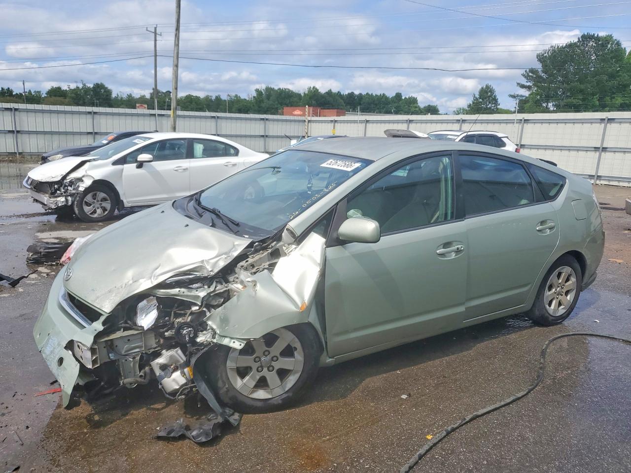 Salvage Toyota Prius Image