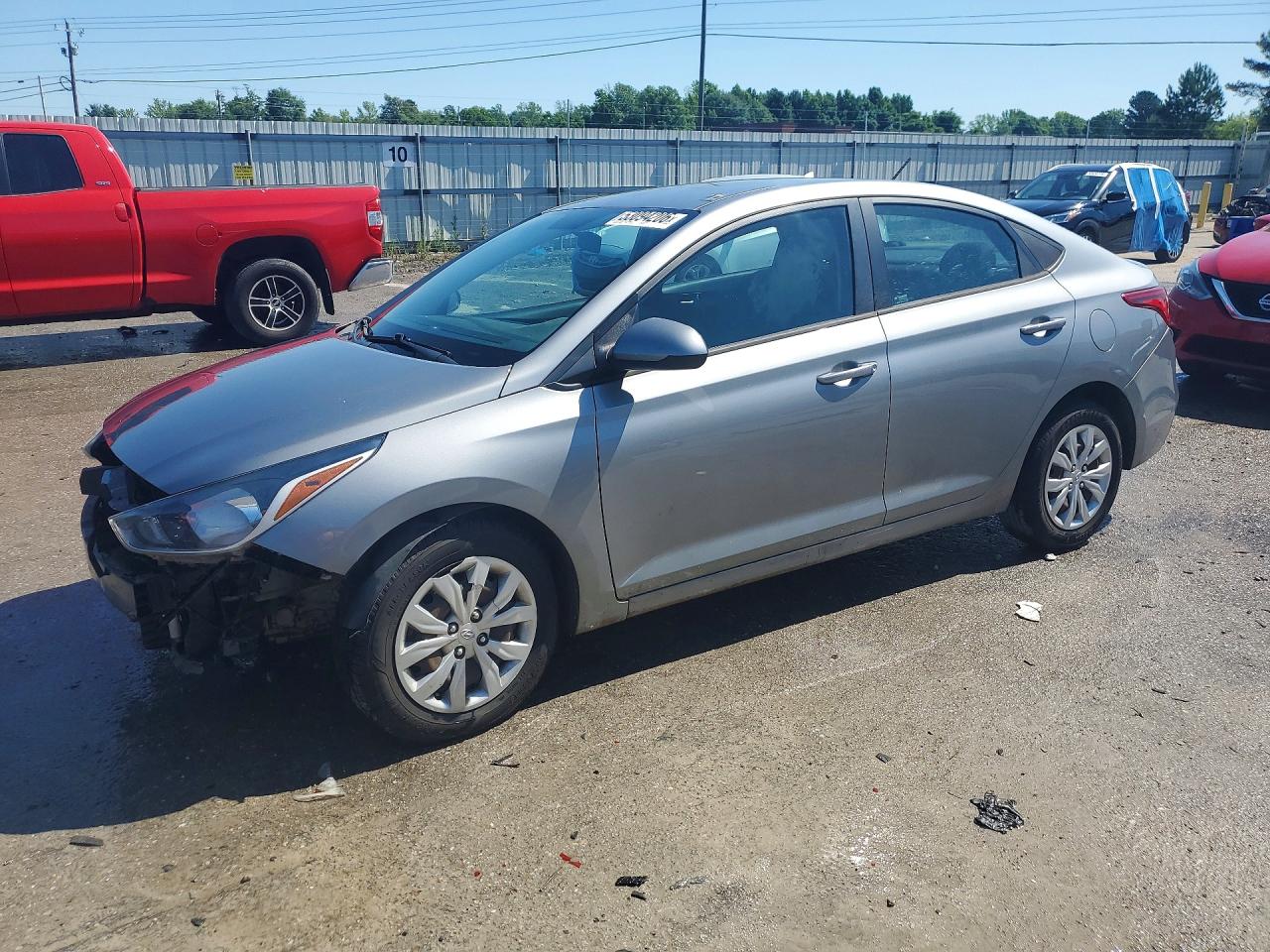 Salvage Hyundai ACCENT Image