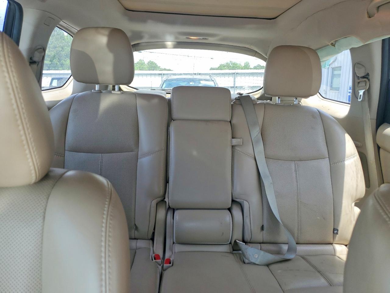 Nissan Pathfinder Platinum