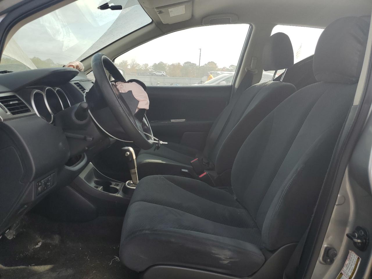 Nissan Versa S