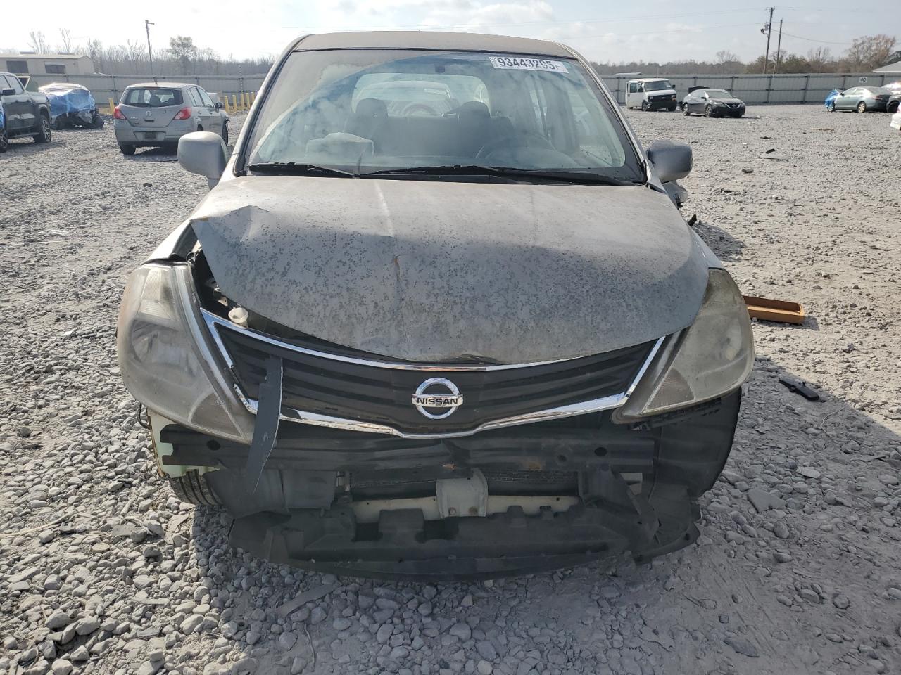 Nissan Versa S