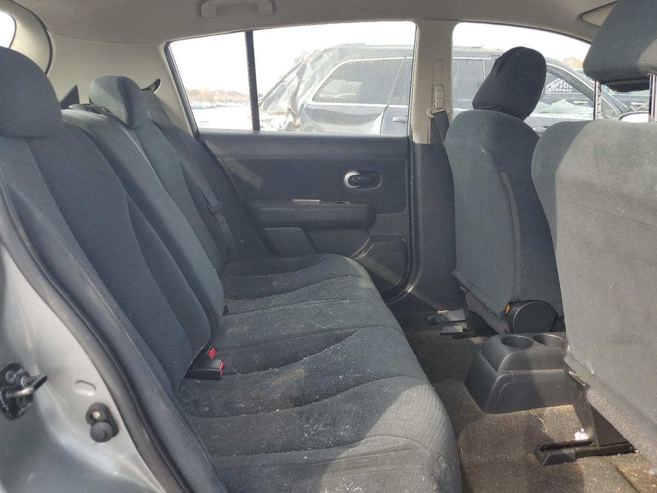 Nissan Versa S