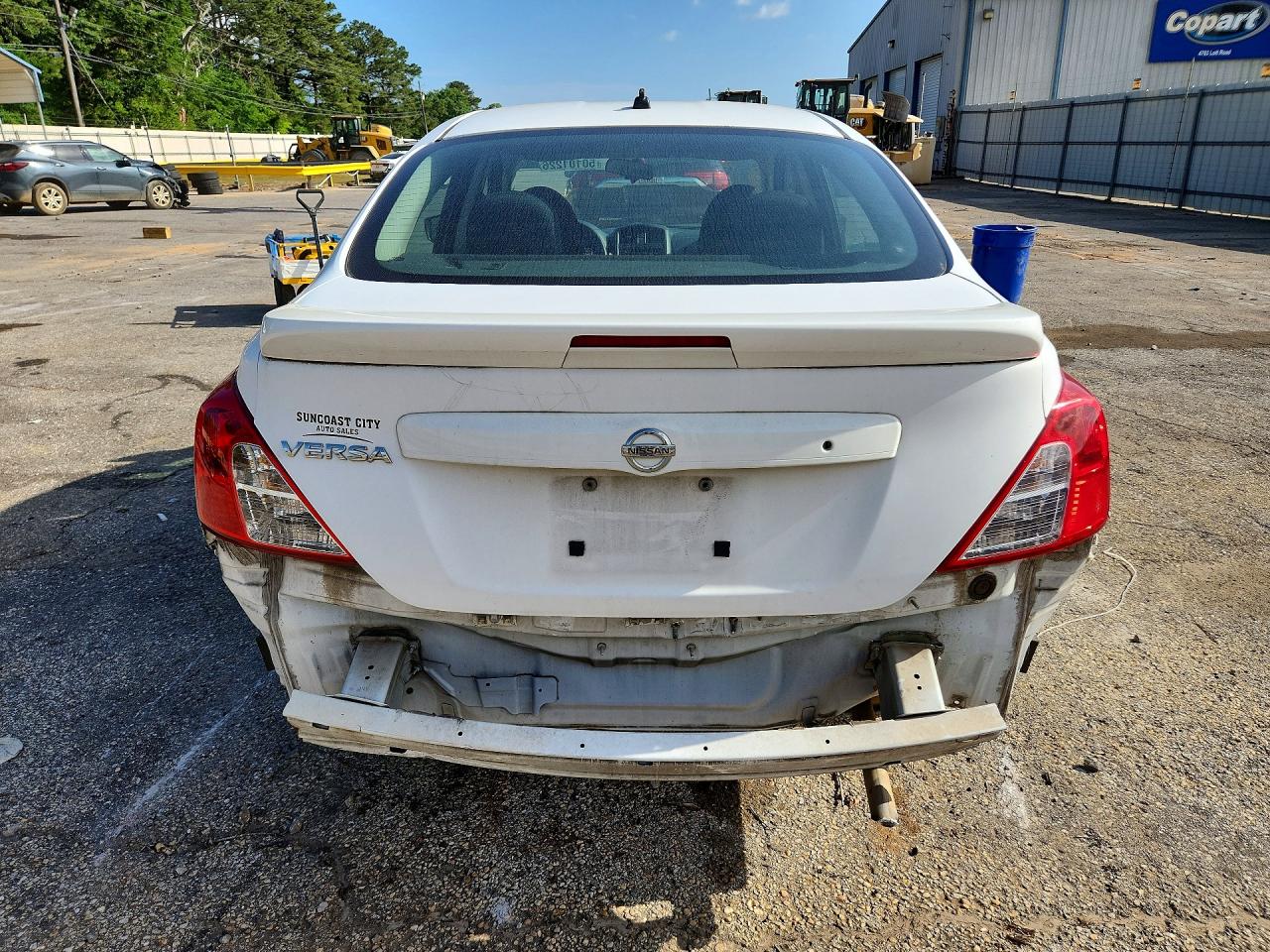 Nissan Versa 1.6 S Plus