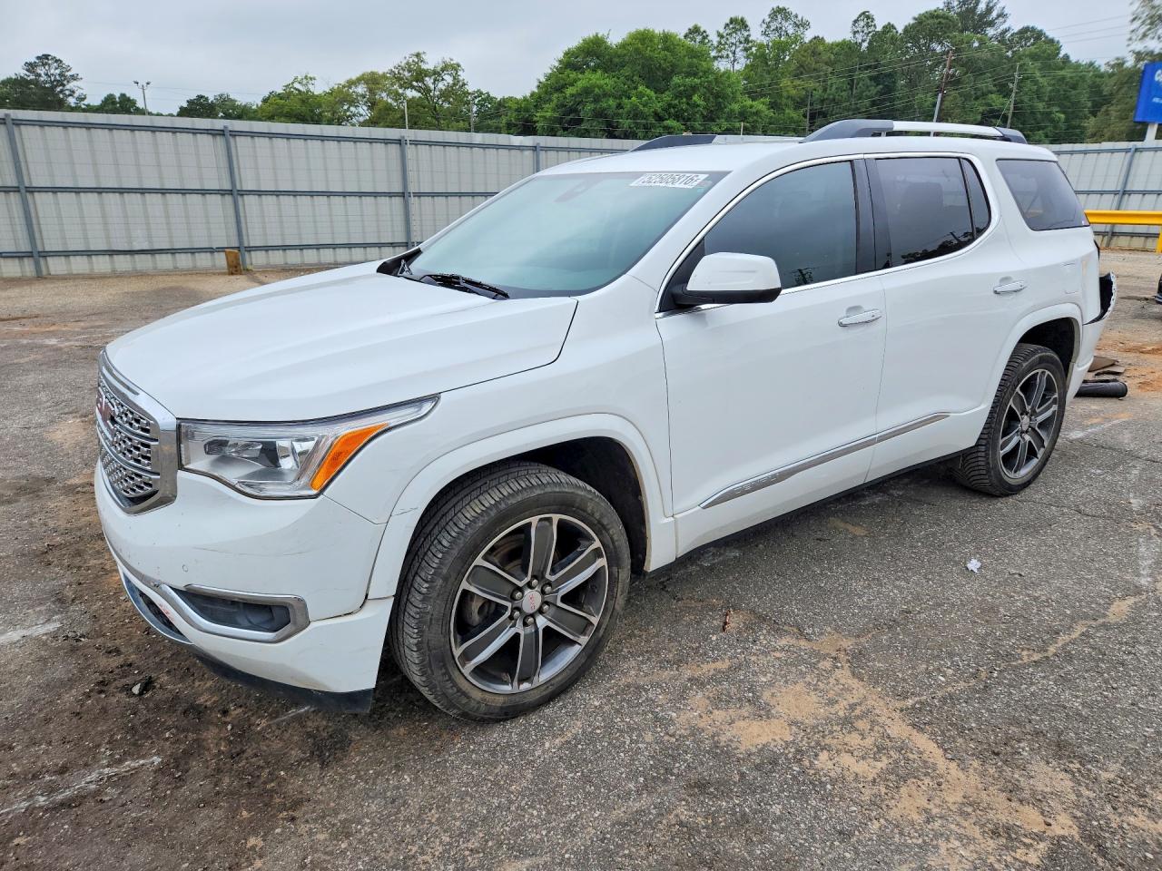 Salvage GMC Acadia Image