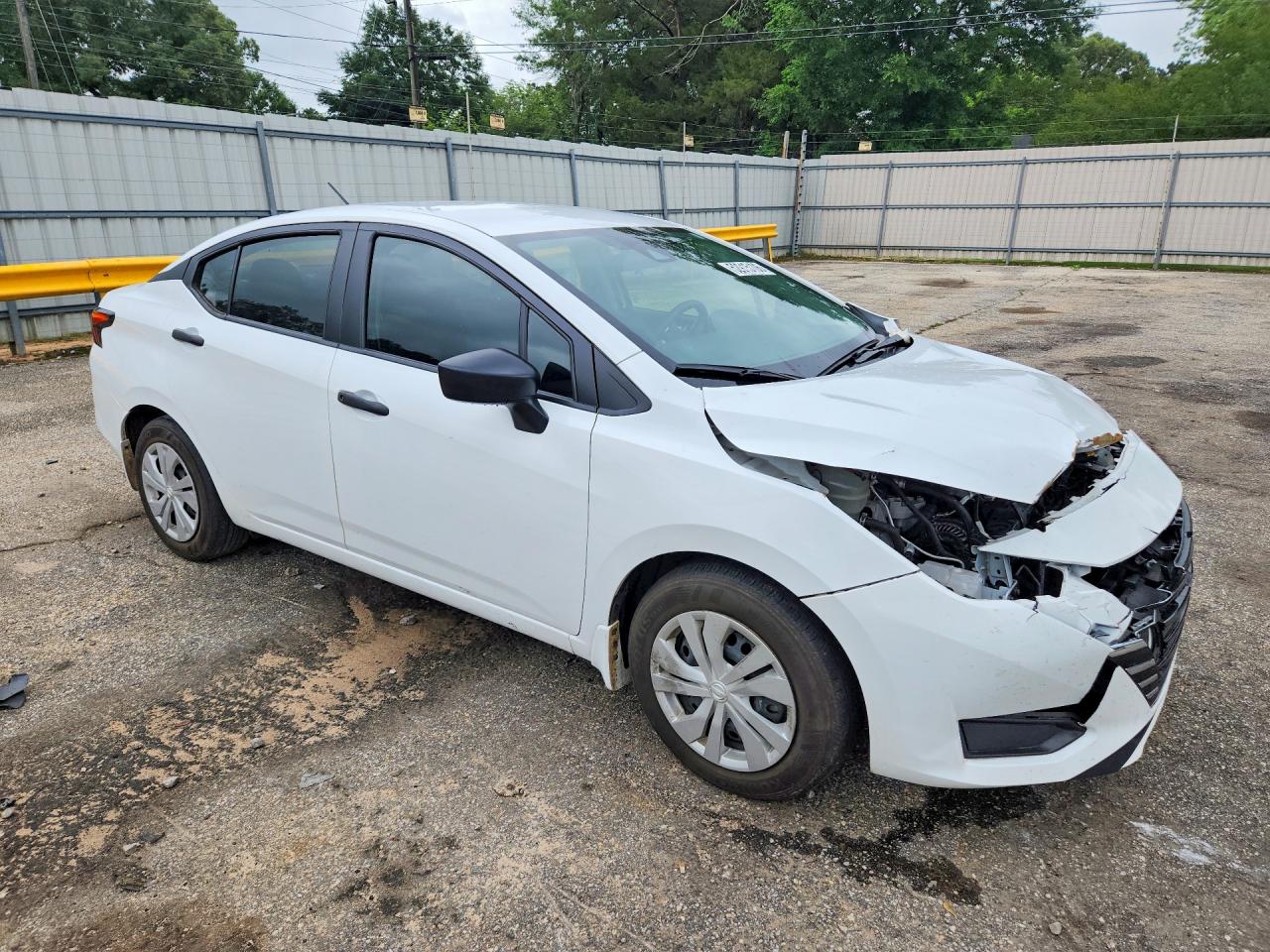 Nissan Versa S