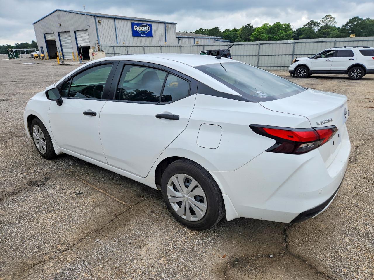 Nissan Versa S