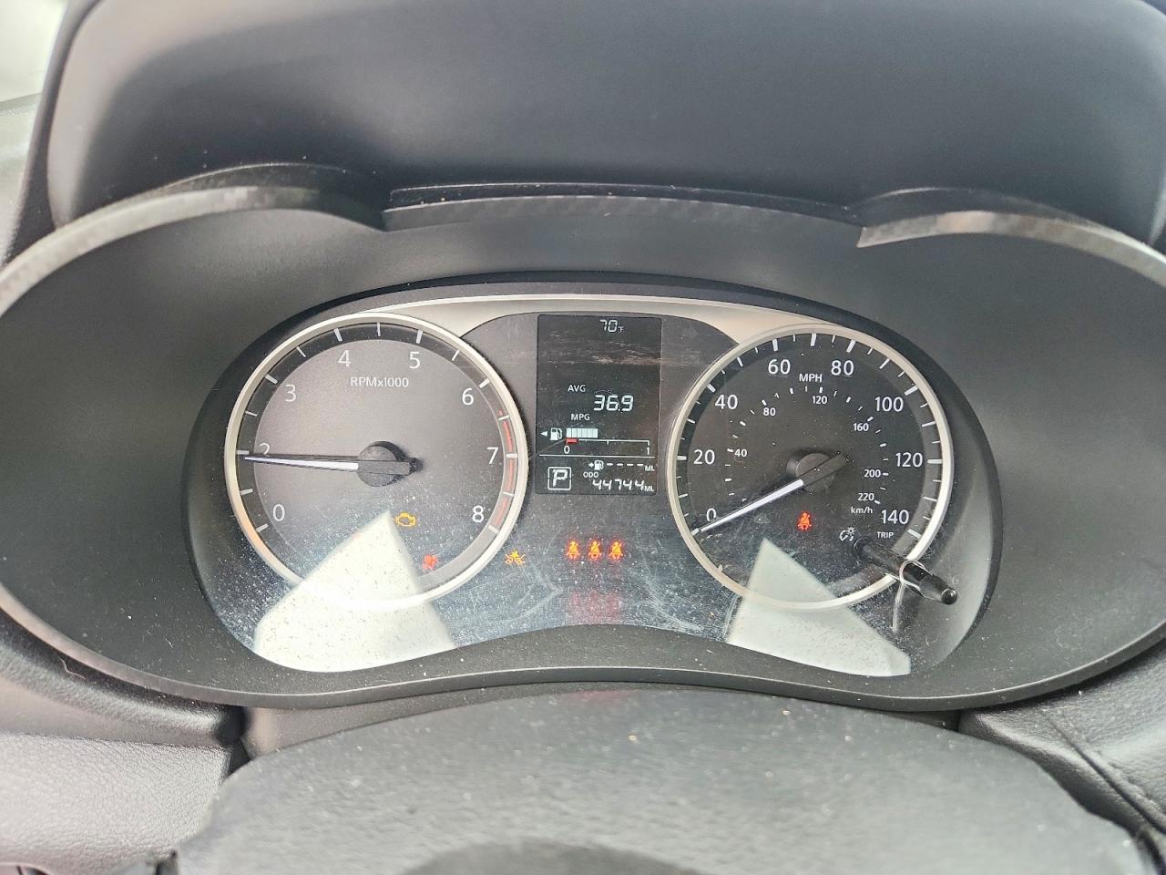 Nissan Versa S