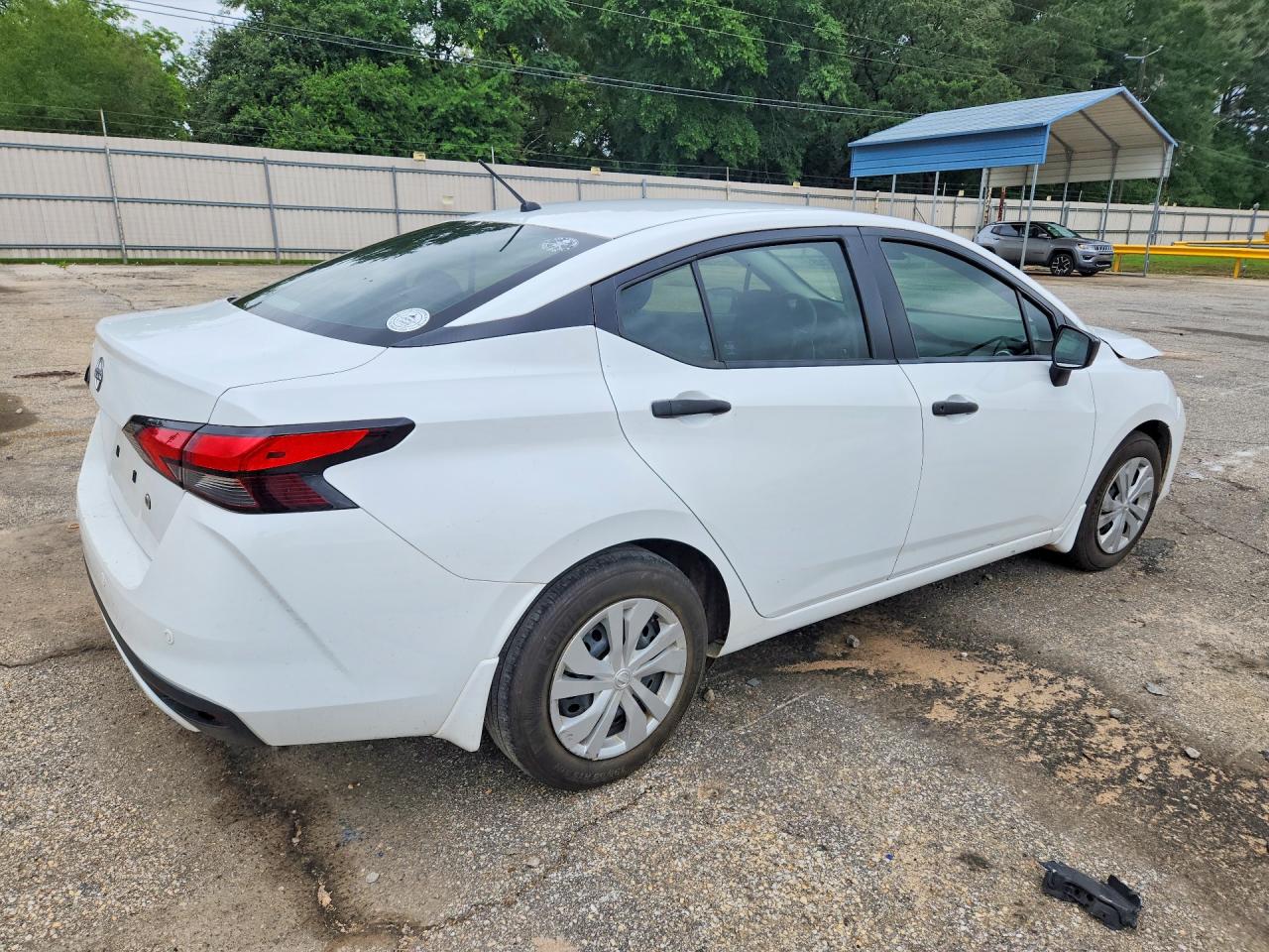 Nissan Versa S