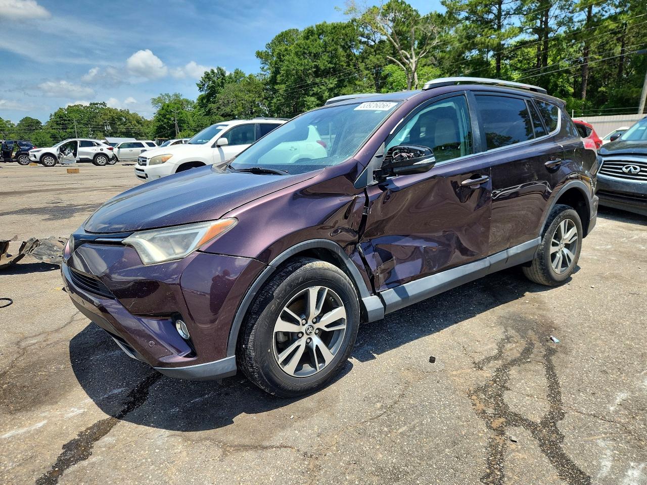 Salvage Toyota RAV4 Image