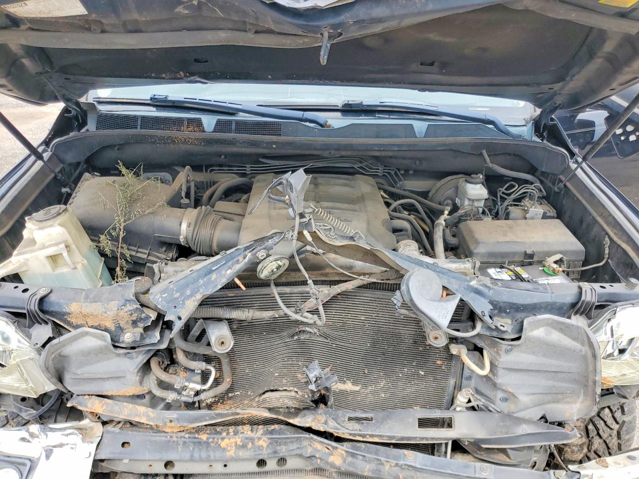 Toyota Tundra Crewmax Sr5