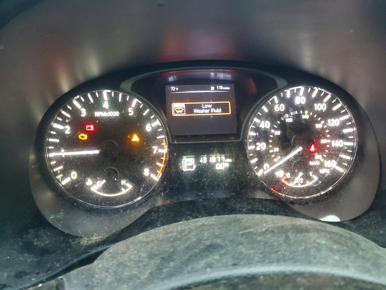 Nissan Pathfinder Sv